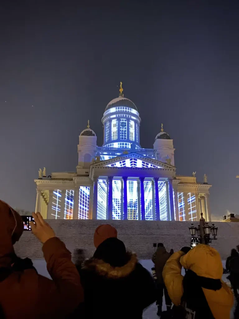Lux Helsinki -valofestivaali Valaisee Pääkaupungin Talvimaiseman