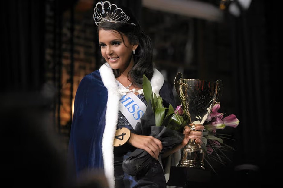 Sara chafak Miss Suomi 2012