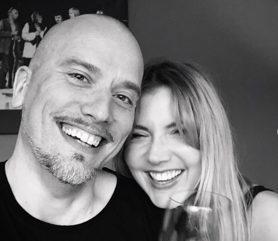 Toni Lähde ja hänen puolisonsa Jenni Alexandrova yhdessä