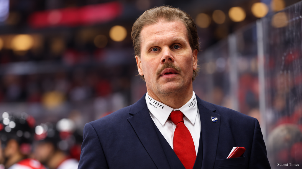 Olli Jokinen HIFK:n päävalmentajana Liiga-ottelussa