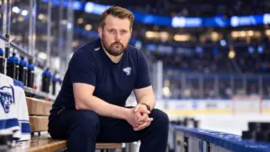 Antti Pennanen, Leijonien päävalmentaja.